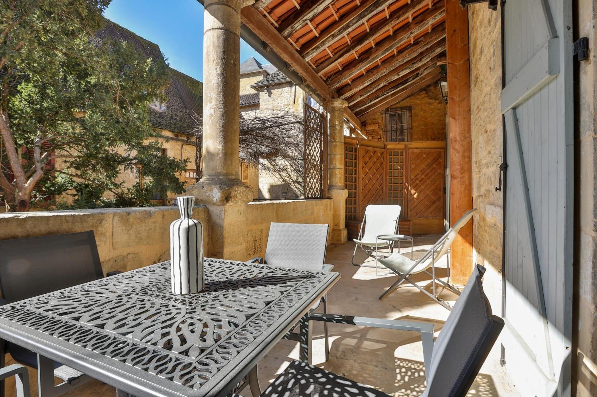 La Villa Des Consuls - Gite De Tourisme De Charme Sarlat-la-Canéda Szoba fotó